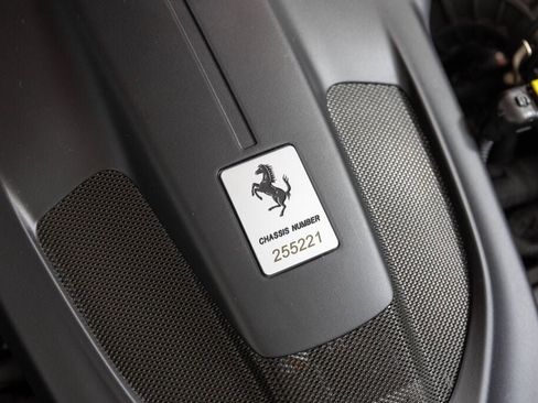 Certified 2020 Ferrari Portofino RWD image 74