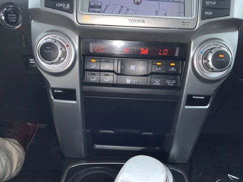Used 2011 Toyota 4Runner Limited AWD/4WD image 17