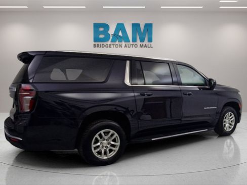 Used 2023 Chevrolet Suburban LT image 7