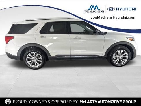 Used 2021 Ford Explorer Limited w/ Equipment Group 301A AWD/4WD image 4