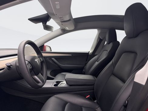 Used 2023 Tesla Model Y Long Range AWD/4WD image 9