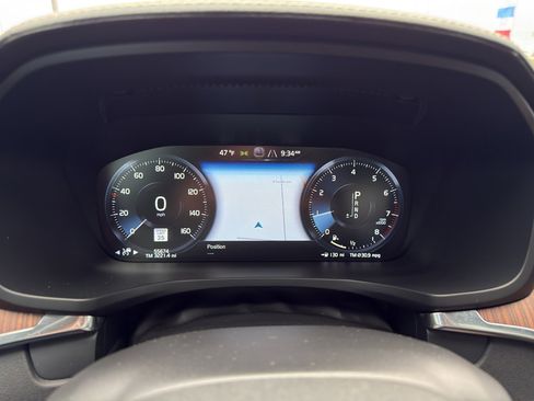 Used 2019 Volvo S60 T5 Inscription image 21