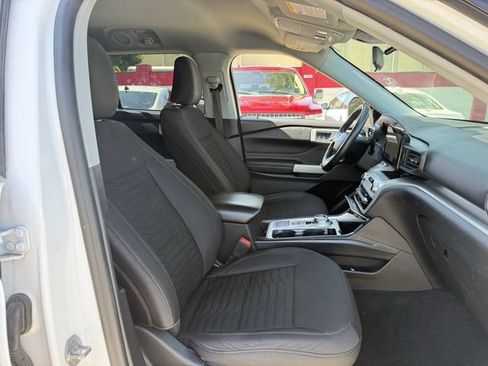 Used 2021 Ford Explorer XLT RWD image 28