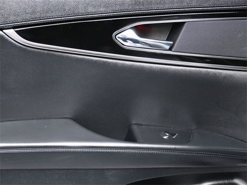 Used 2023 Lincoln Nautilus Reserve image 14