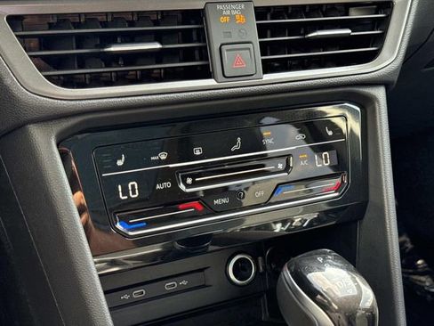 New 2026 Volkswagen Taos SE FWD image 22