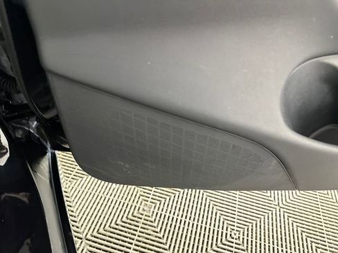 Used 2018 Tesla Model 3 Long Range image 28