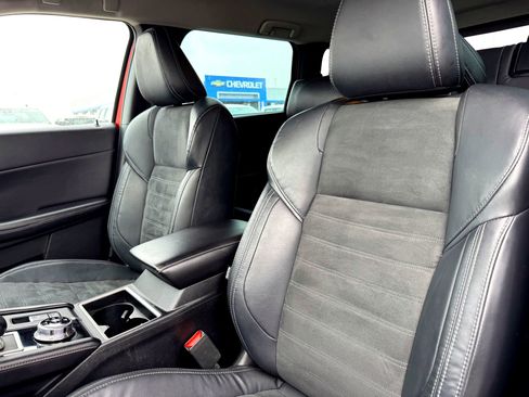 Used 2022 Mitsubishi Outlander SE image 13