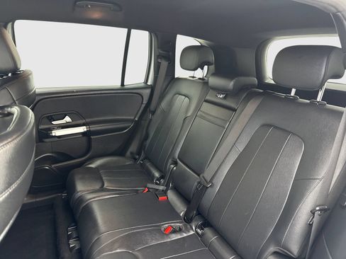 Used 2020 Mercedes-Benz GLB 250 4MATIC w/ Parking Assistance Package image 36