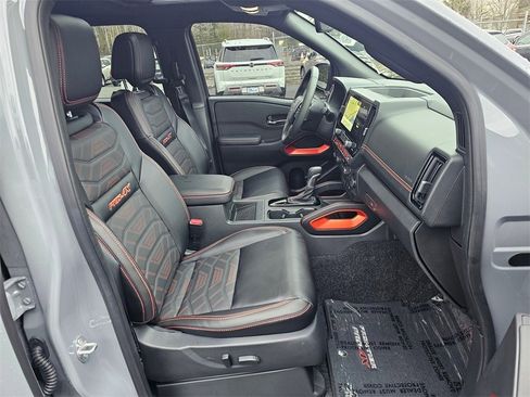 Used 2025 Nissan Frontier PRO-4X w/ Pro Premium Package image 31
