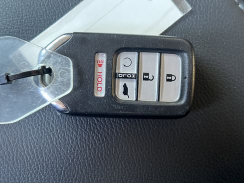 Used 2020 Honda CR-V Touring image 36