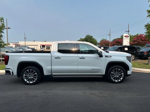 Used 2023 GMC Sierra 1500 Denali w/ Denali Reserve Package AWD/4WD image 2