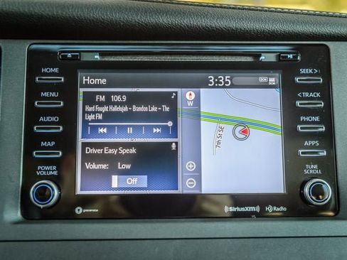 Used 2018 Toyota Sienna XLE Premium image 20