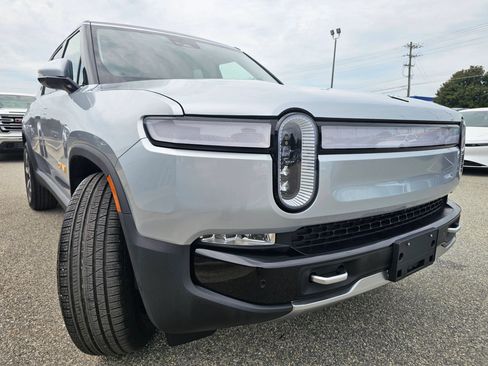 Used 2024 Rivian R1S Adventure AWD/4WD image 7