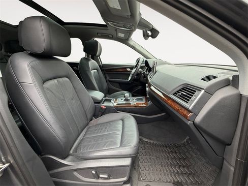 Used 2018 Audi Q5 2.0T Premium Plus w/ Premium Plus Package image 13