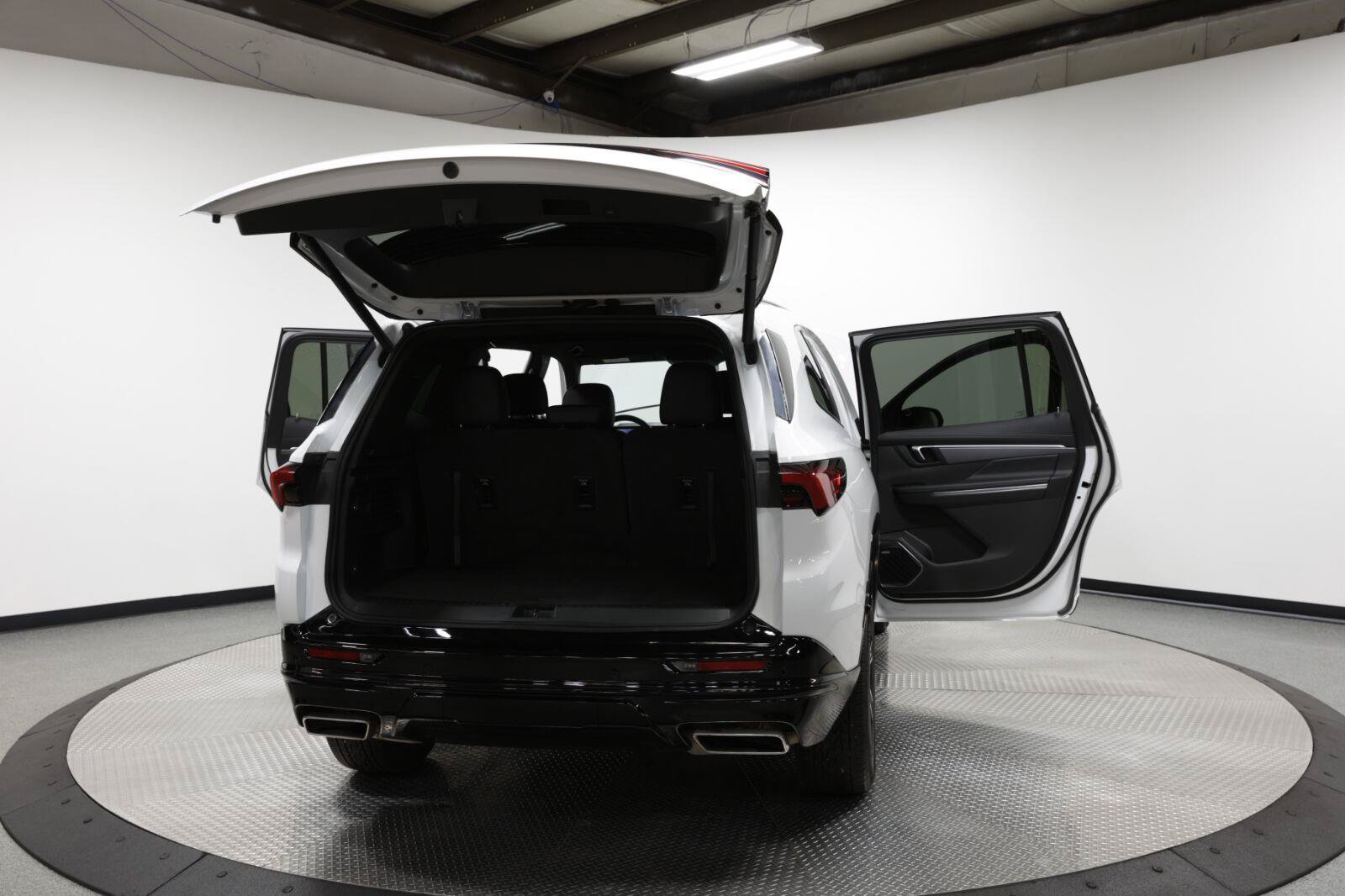 Certified 2026 Buick Enclave Sport Touring AWD/4WD image 14