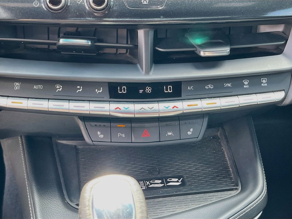 Used 2025 Cadillac CT4 Luxury w/ Cold Weather Package RWD image 16