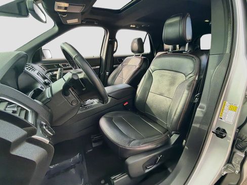 Used 2018 Ford Explorer Sport w/ Equipment Group 401A AWD/4WD image 13