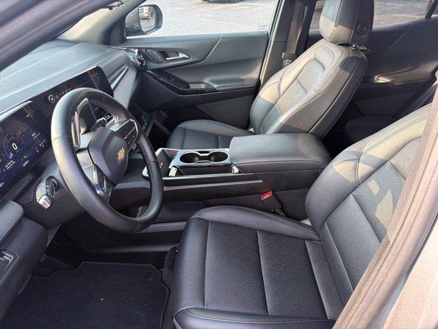 Used 2025 Chevrolet Equinox LT w/ Convenience Package II FWD image 11