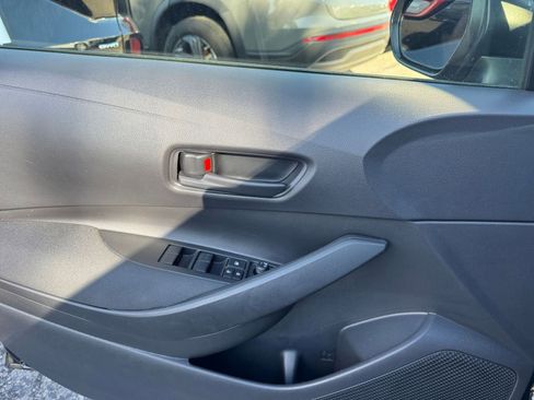 Used 2025 Toyota Corolla LE image 20