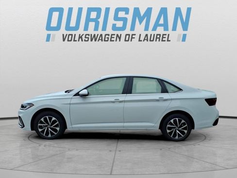 Used 2025 Volkswagen Jetta S image 6