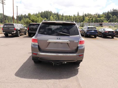 Used 2012 Toyota Highlander Limited AWD/4WD image 6