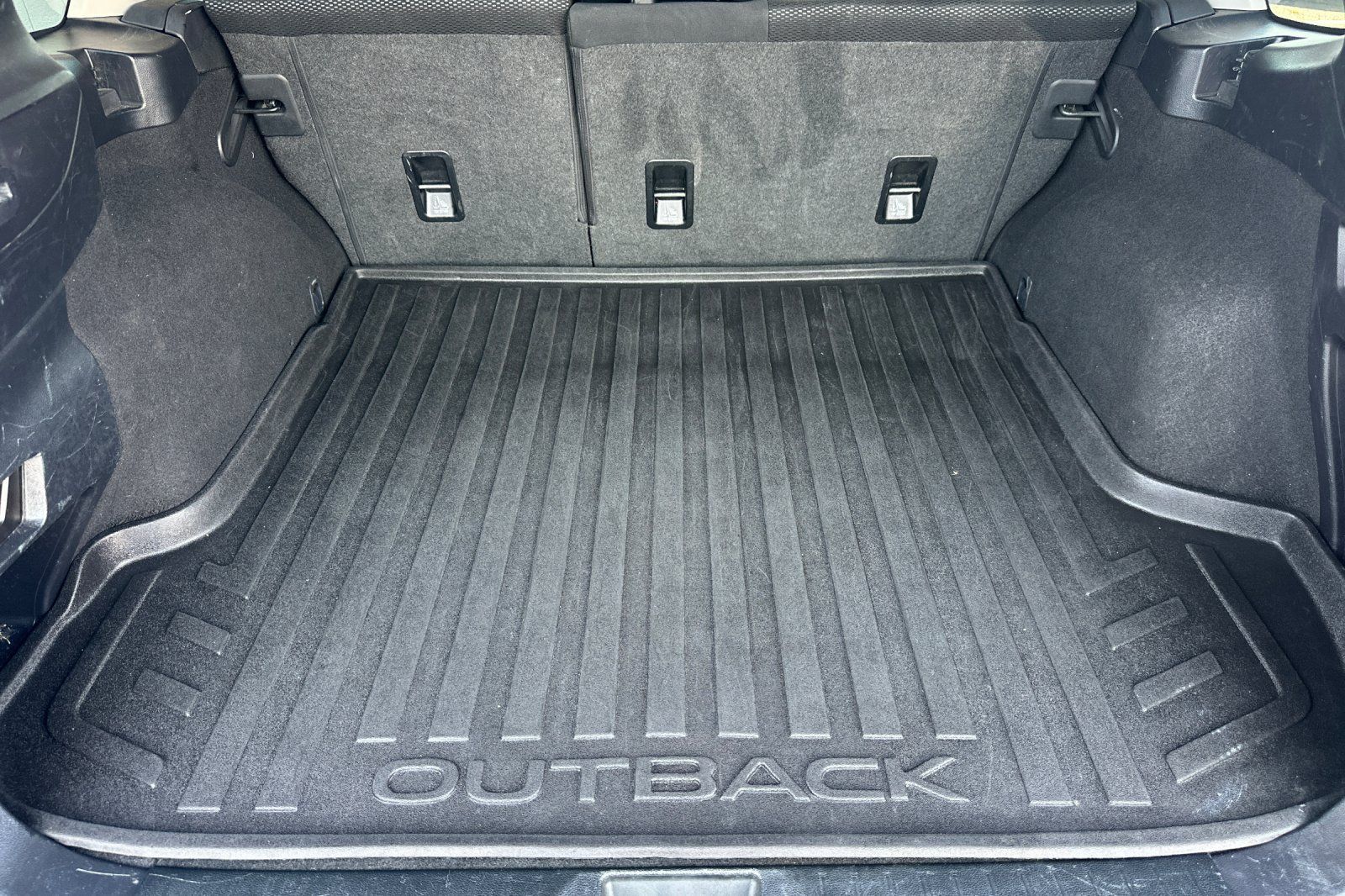 Used 2019 Subaru Outback 2.5i Premium AWD/4WD image 19