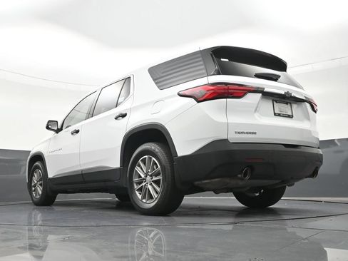 Used 2023 Chevrolet Traverse LS FWD image 26