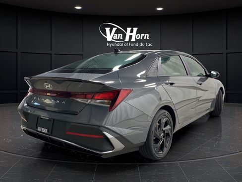 New 2026 Hyundai Elantra SEL Sport FWD image 7