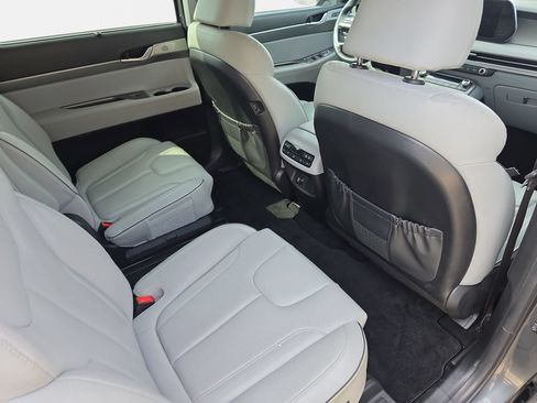 Used 2023 Hyundai Palisade SEL w/ Premium Package AWD/4WD image 11