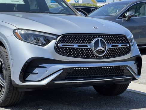 New 2025 Mercedes-Benz GLC 350e 4MATIC image 3