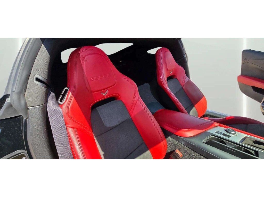 Used 2016 Chevrolet Corvette Z06 w/ Z07 Performance Package RWD image 12