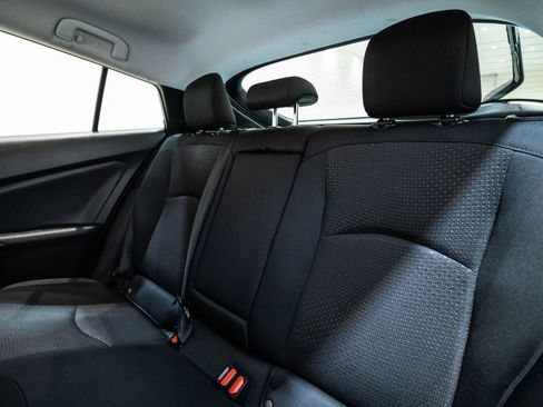 Used 2020 Toyota Prius LE image 30