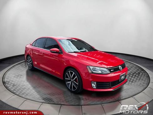 Used 2013 Volkswagen Jetta GLI Autobahn image 6