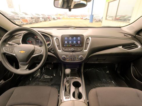 Used 2024 Chevrolet Malibu LT image 32