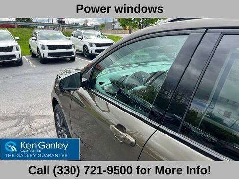 Used 2024 Chevrolet Equinox RS FWD image 24