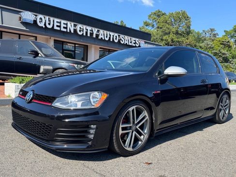 Used 2015 Volkswagen GTI SE FWD image 2
