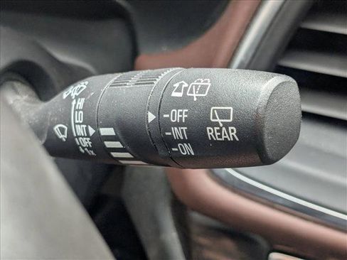 Used 2018 Buick Enclave Avenir w/ LPO, Cargo Package image 5