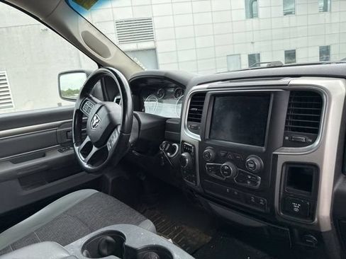 Used 2019 RAM 1500 Big Horn AWD/4WD image 13