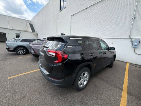 Used 2022 GMC Terrain SLE FWD image 6