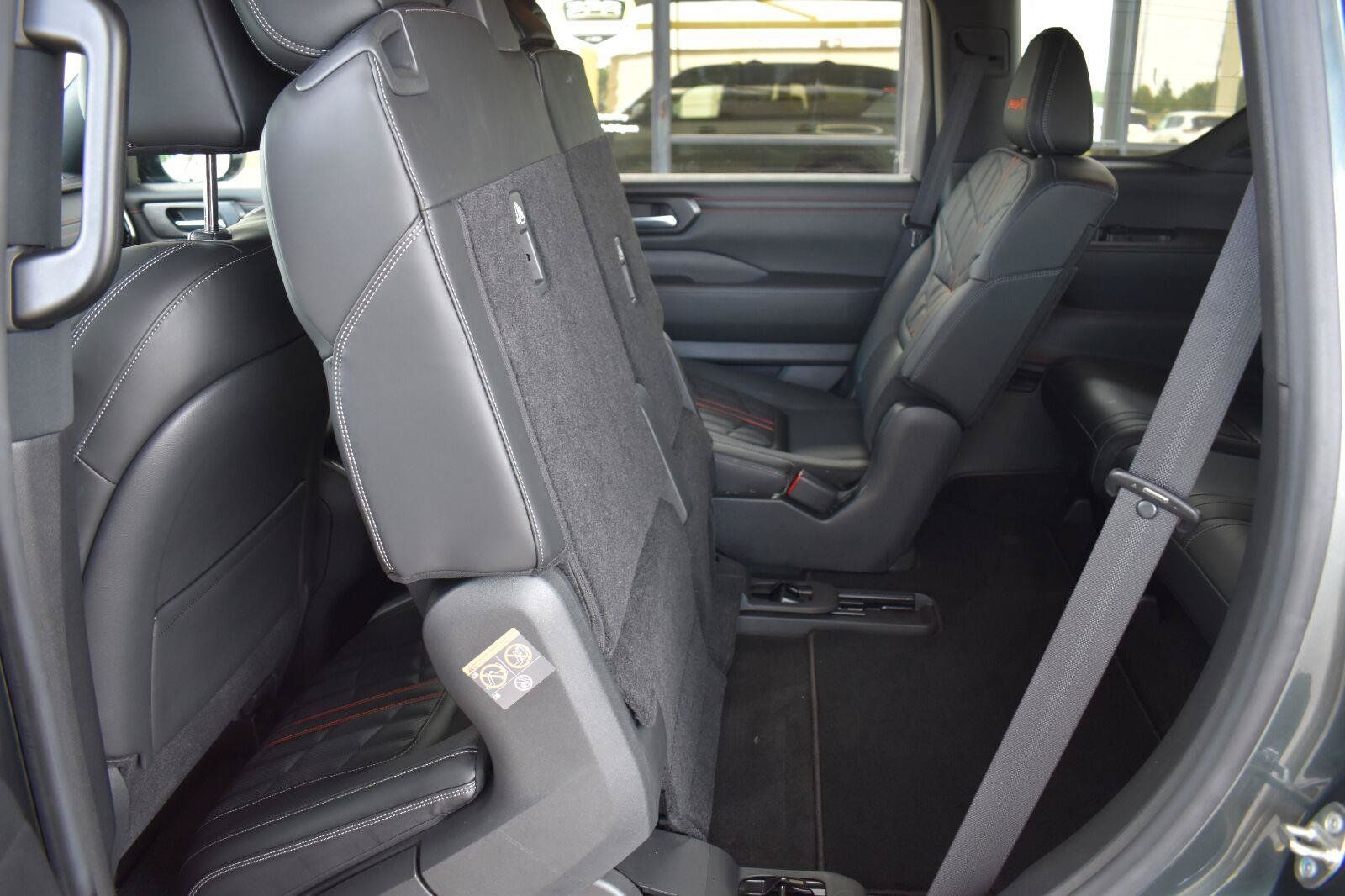 Certified 2025 Nissan Armada PRO-4X AWD/4WD image 59