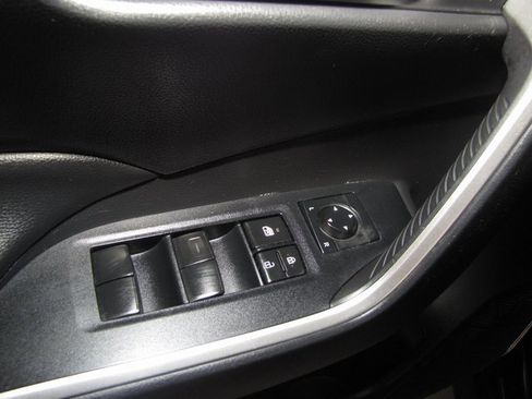 Used 2019 Toyota RAV4 XLE image 10