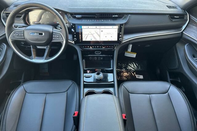 New 2026 Jeep Grand Cherokee Limited AWD/4WD image 10