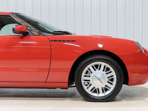 Used 2002 Ford Thunderbird RWD image 16