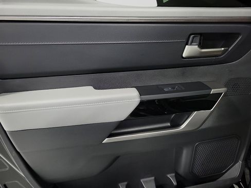 Used 2025 Toyota Tundra Limited image 9