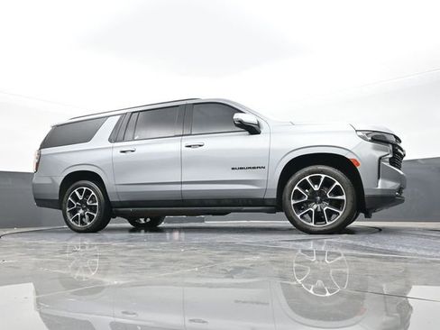 Used 2023 Chevrolet Suburban RST w/ Sport Performance Package image 55