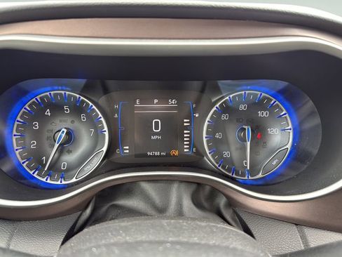 Used 2021 Chrysler Voyager Lxi FWD image 29