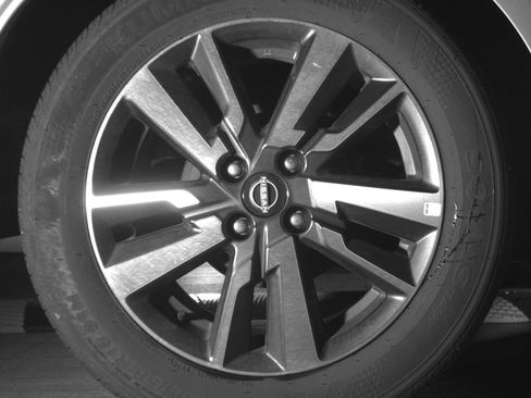 Used 2025 Nissan Versa SV image 15