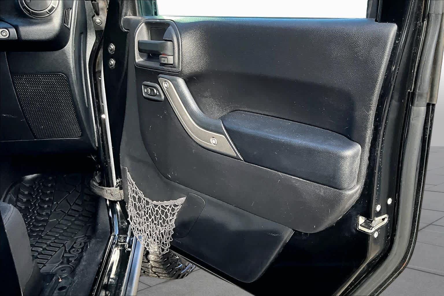 Used 2016 Jeep Wrangler Sport AWD/4WD image 25