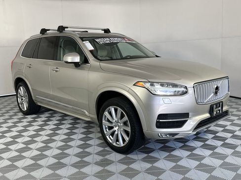 Used 2016 Volvo XC90 T6 Inscription w/ Vision Package AWD/4WD image 2