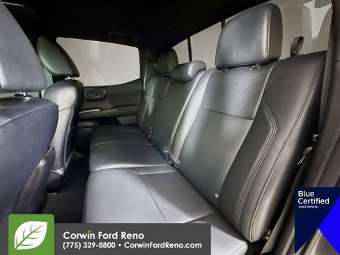 Used 2022 Toyota Tacoma TRD Off-Road w/ TRD Premium Off Road Package AWD/4WD image 30